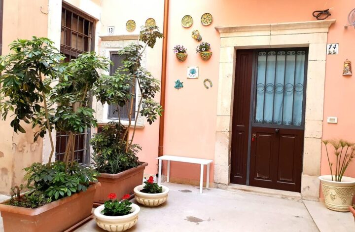 Guest House One Love Ortigia